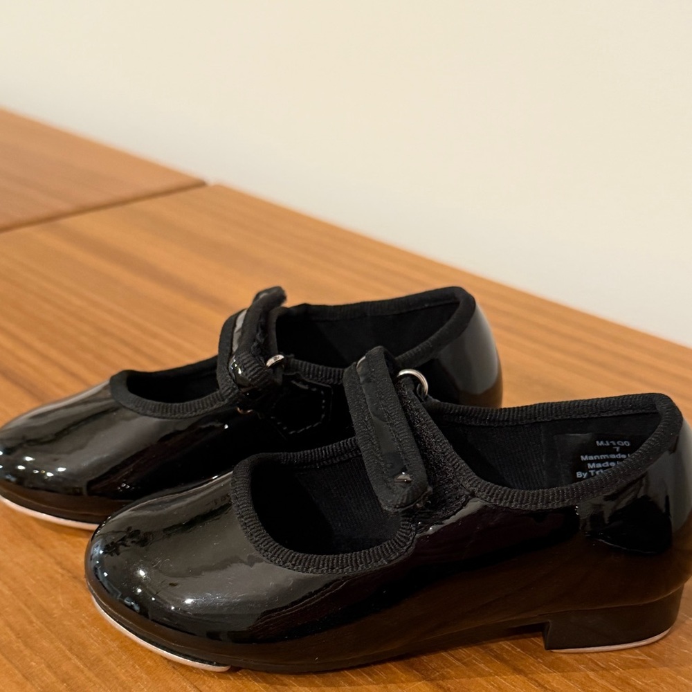 Black Patent Kids Tap Shoes